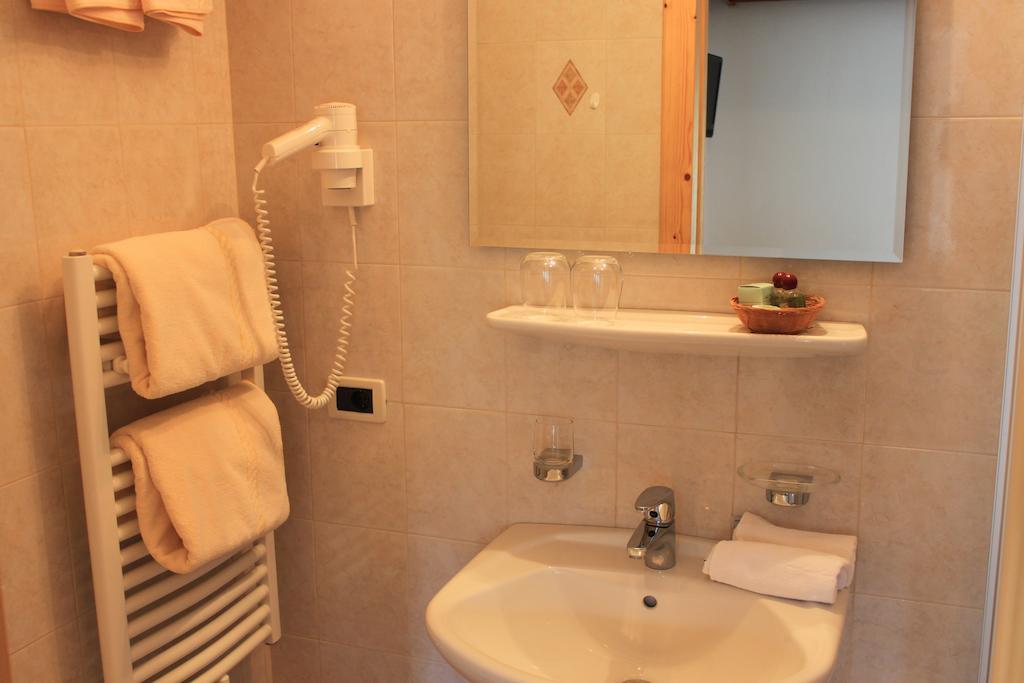 Albergo Alisander Corvara In Badia Quarto foto