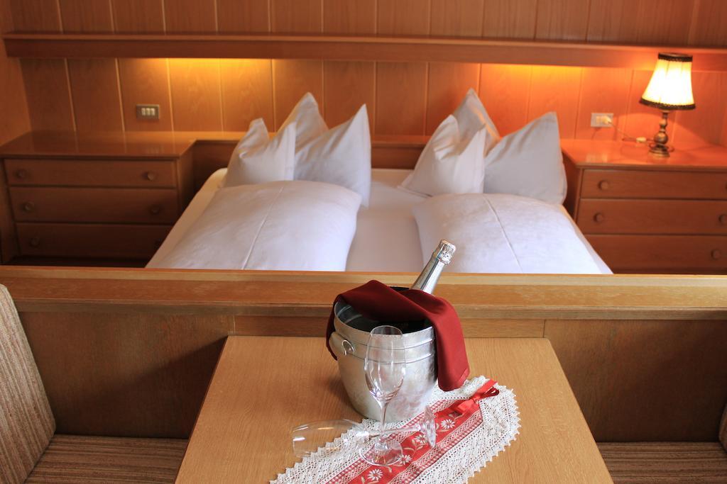 Albergo Alisander Corvara In Badia Quarto foto